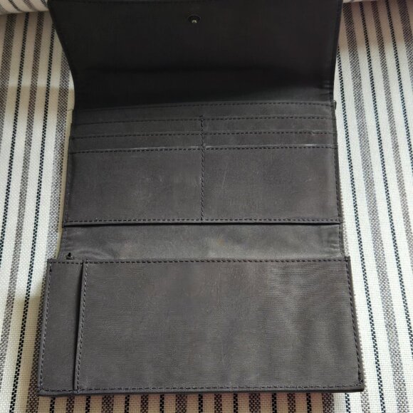 Relic Wallet - Deep Red Paisly Pattern - Picture 3 of 3